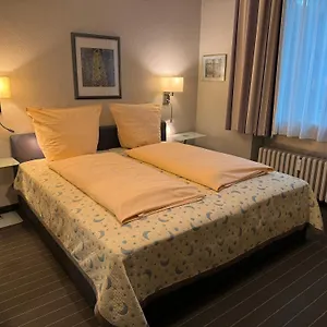 Am Ehrenhof Otel